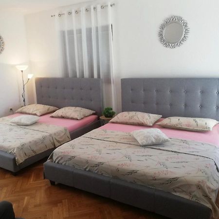 Apartment With Heated Pool And Sea View 트로기르 외부 사진
